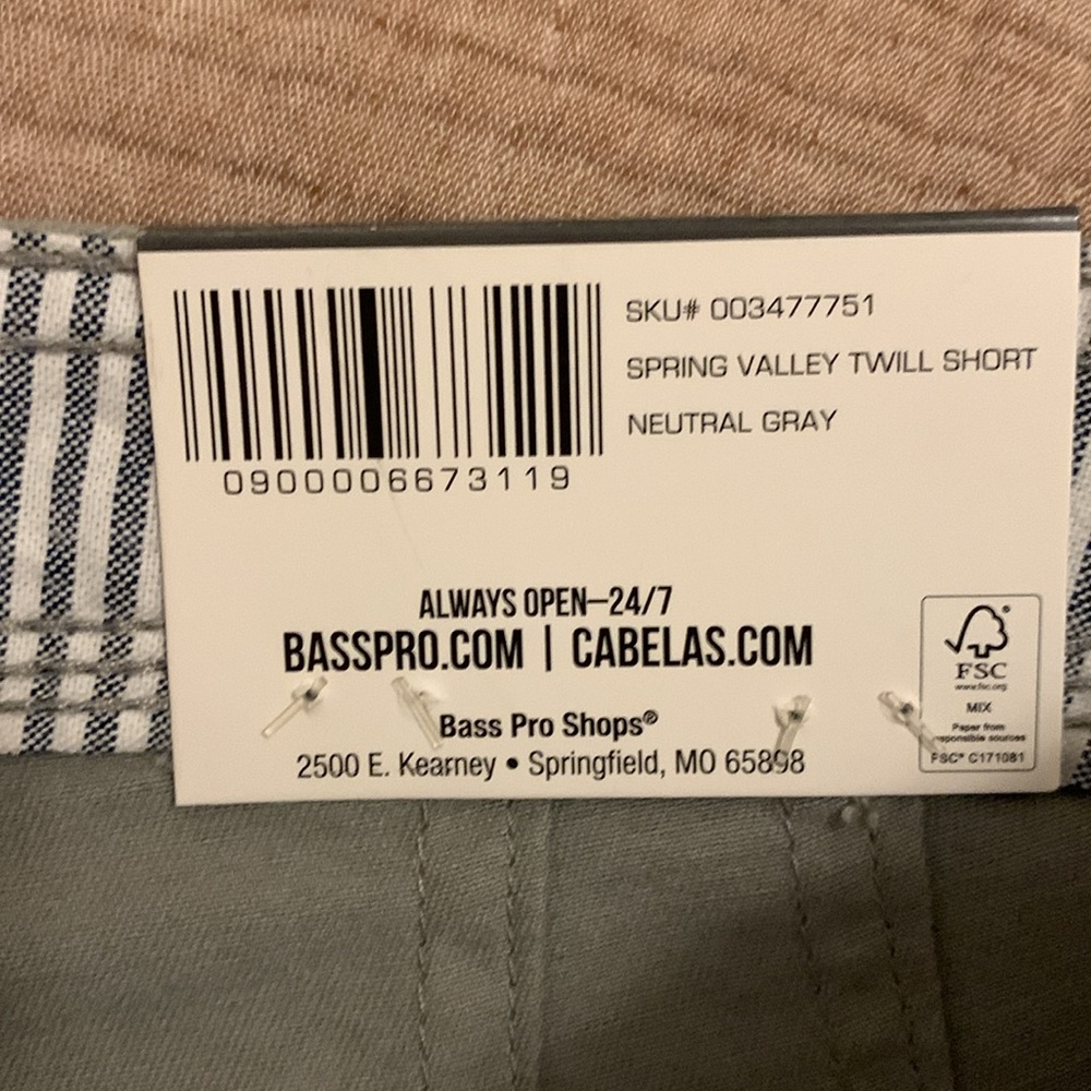 Shorts - Picture 3 of 5